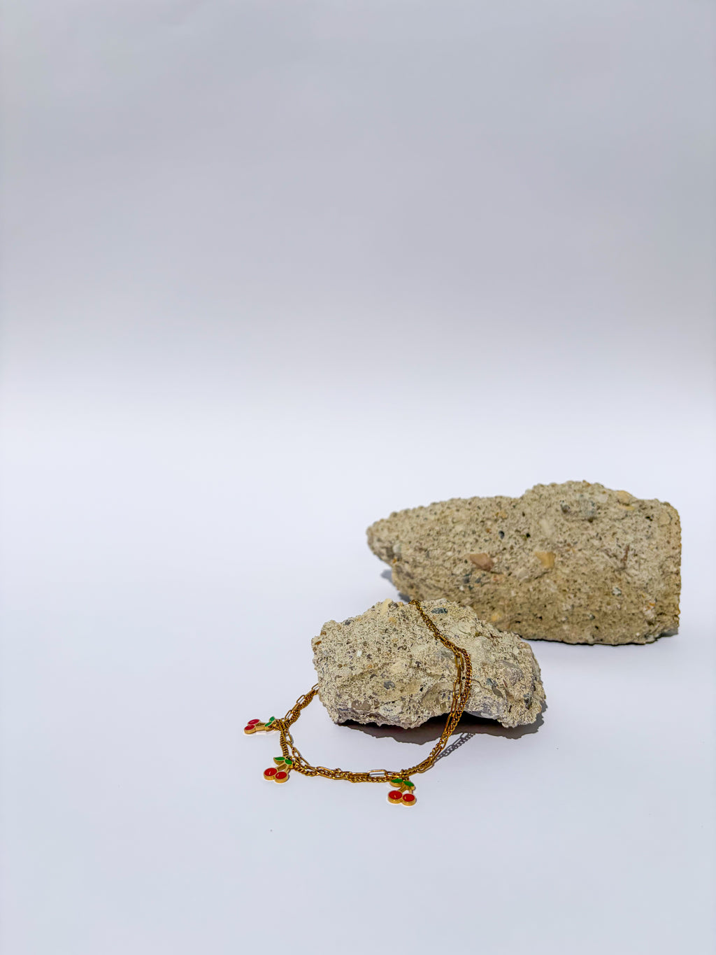 Pulseira para Pé Cerejas em Aço Inoxidável