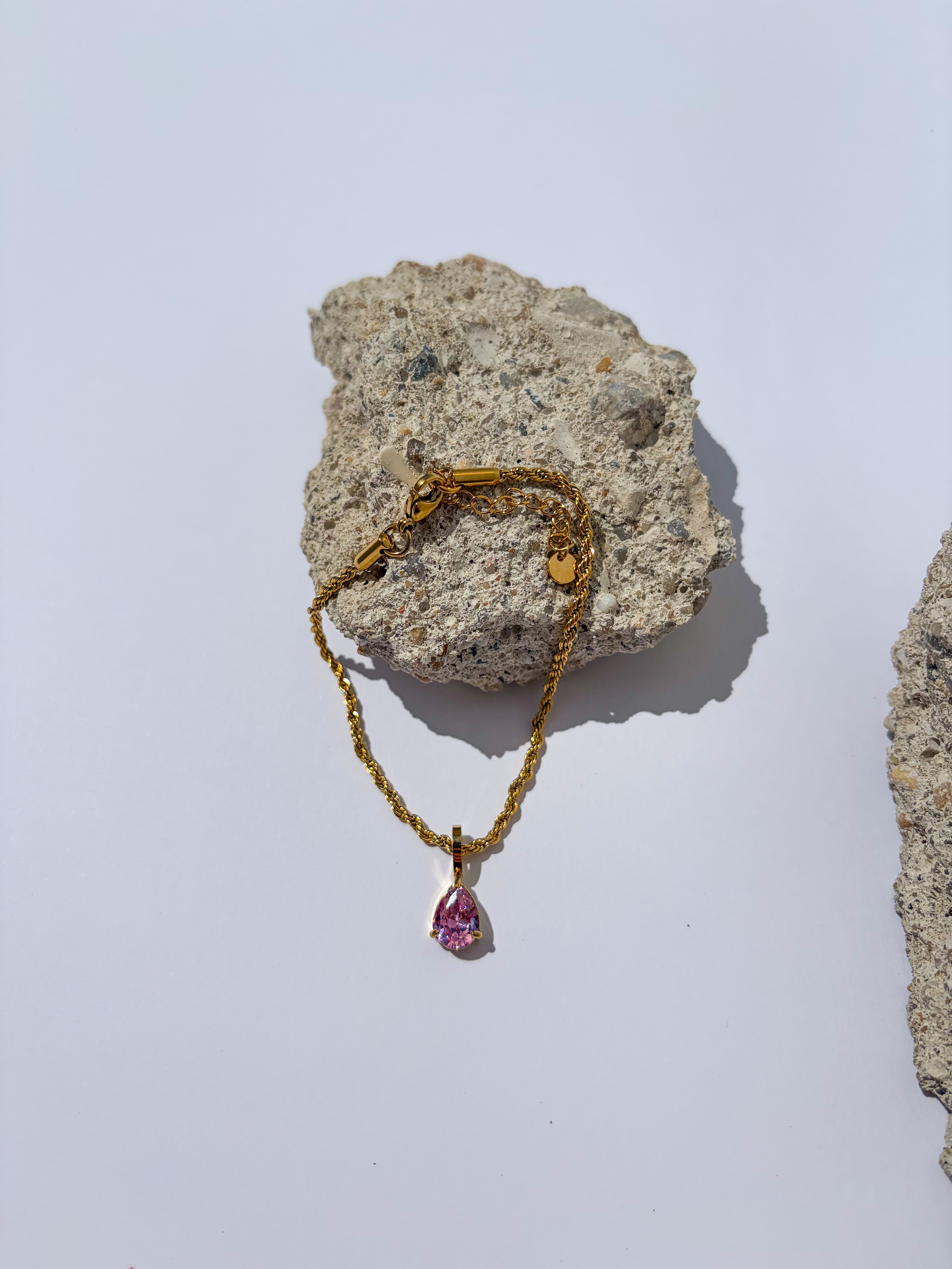 Pulseira Gota Rosa em Aço Inoxidável