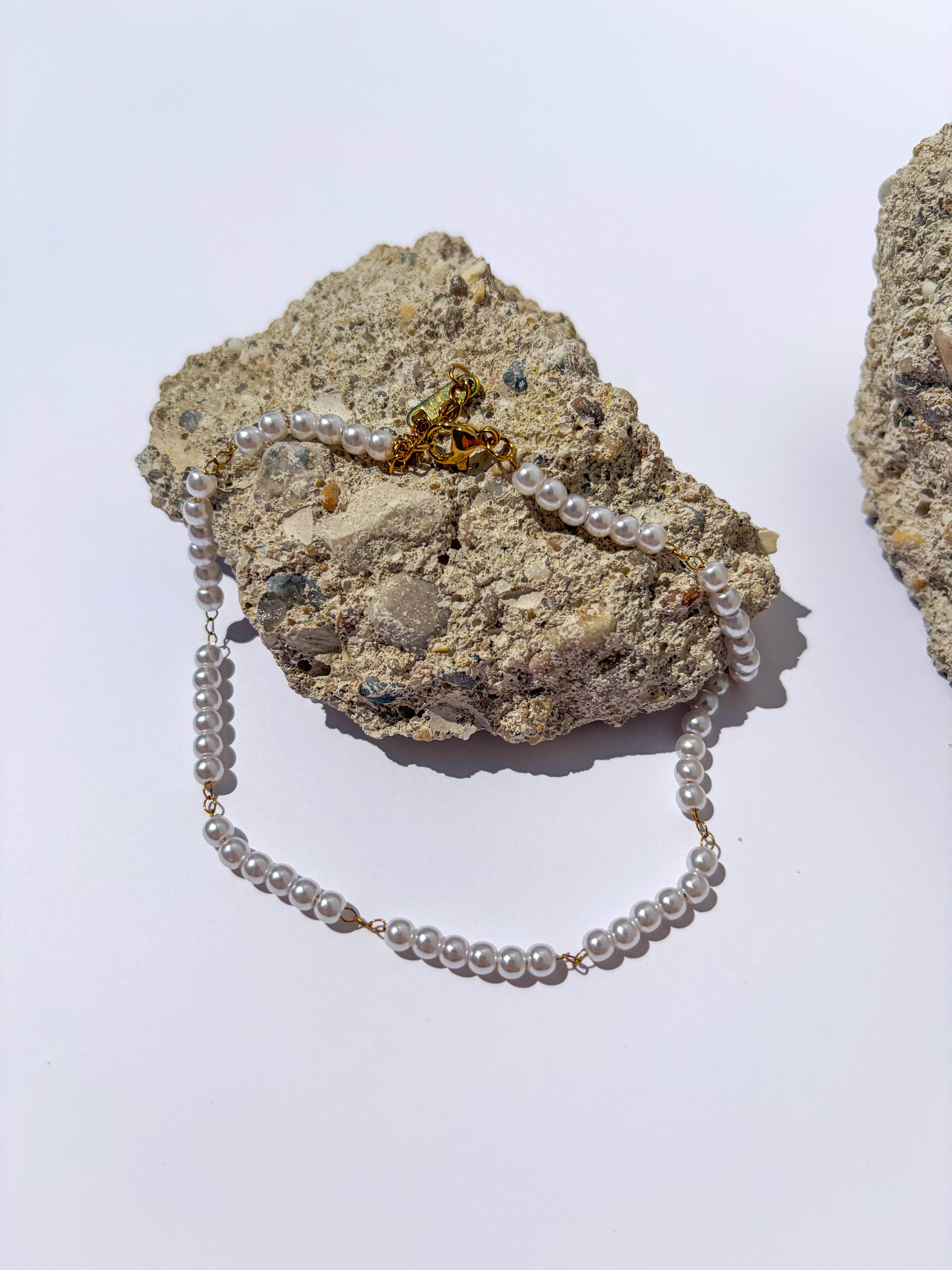 Pulseira Para Pé Pérolas Brancas em Aço Inoxidável
