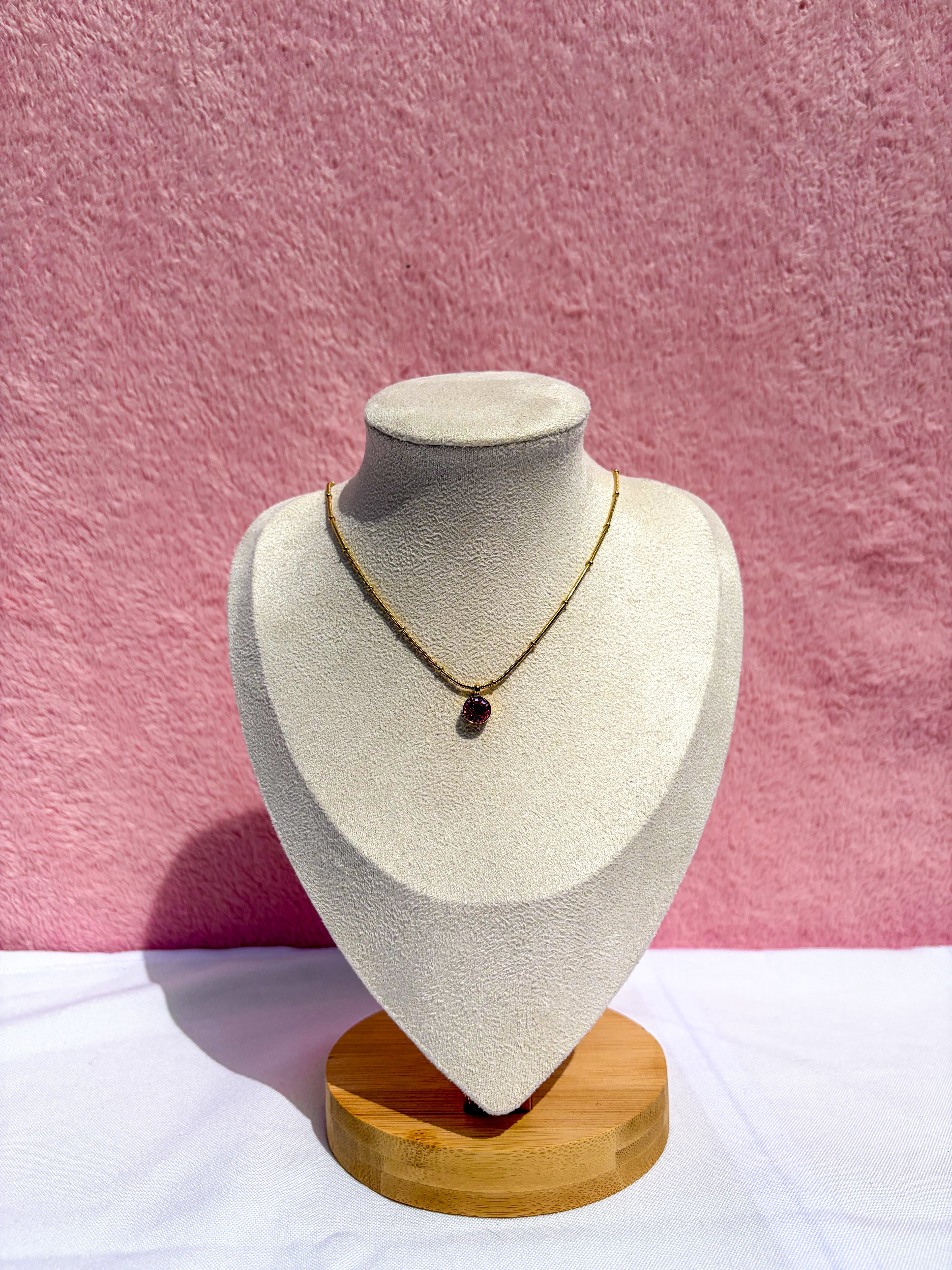 Colar Pedra Roxa Dourado