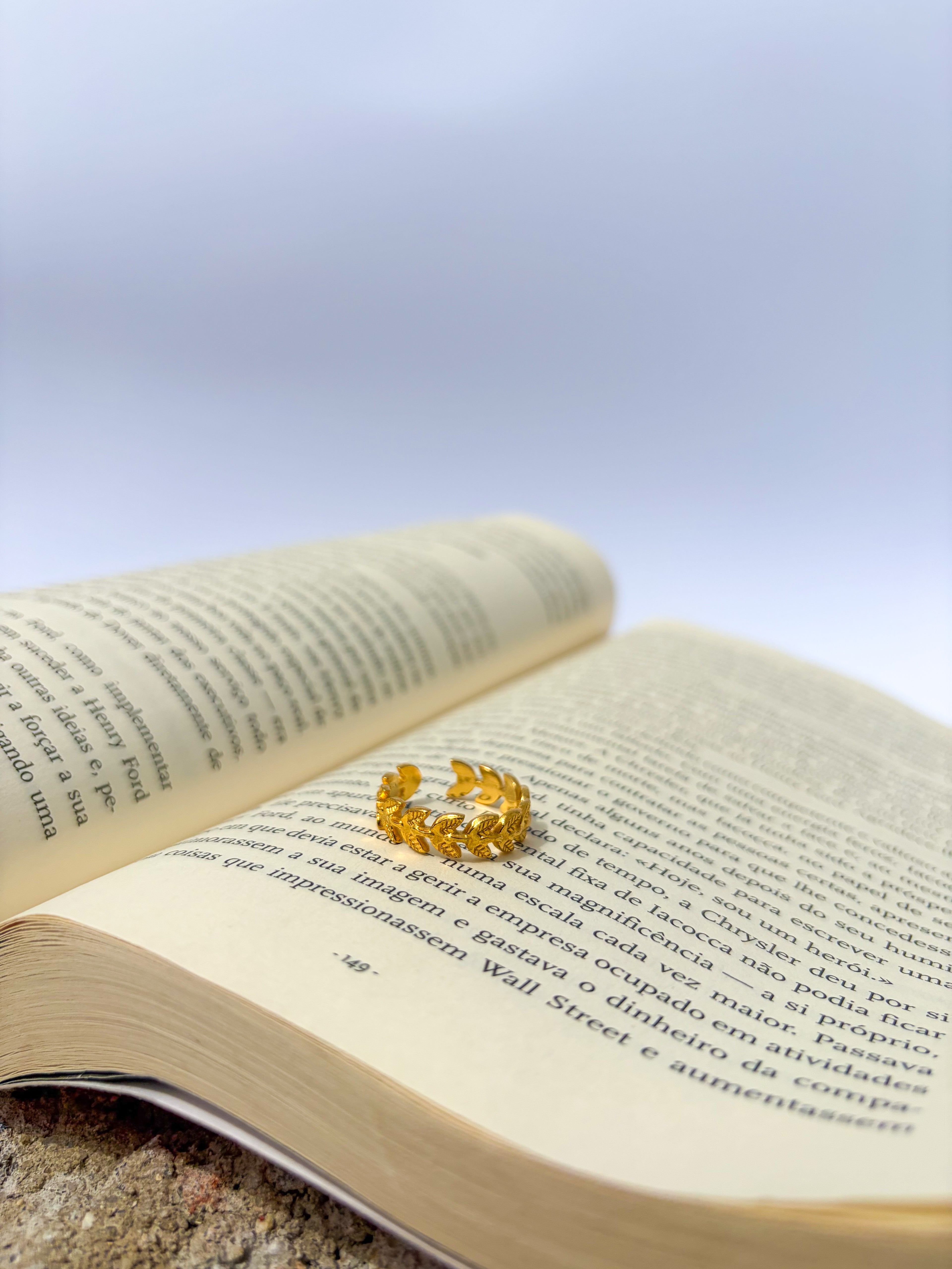 Anel Folhas/Ramos Dourado em Aço Inoxidável