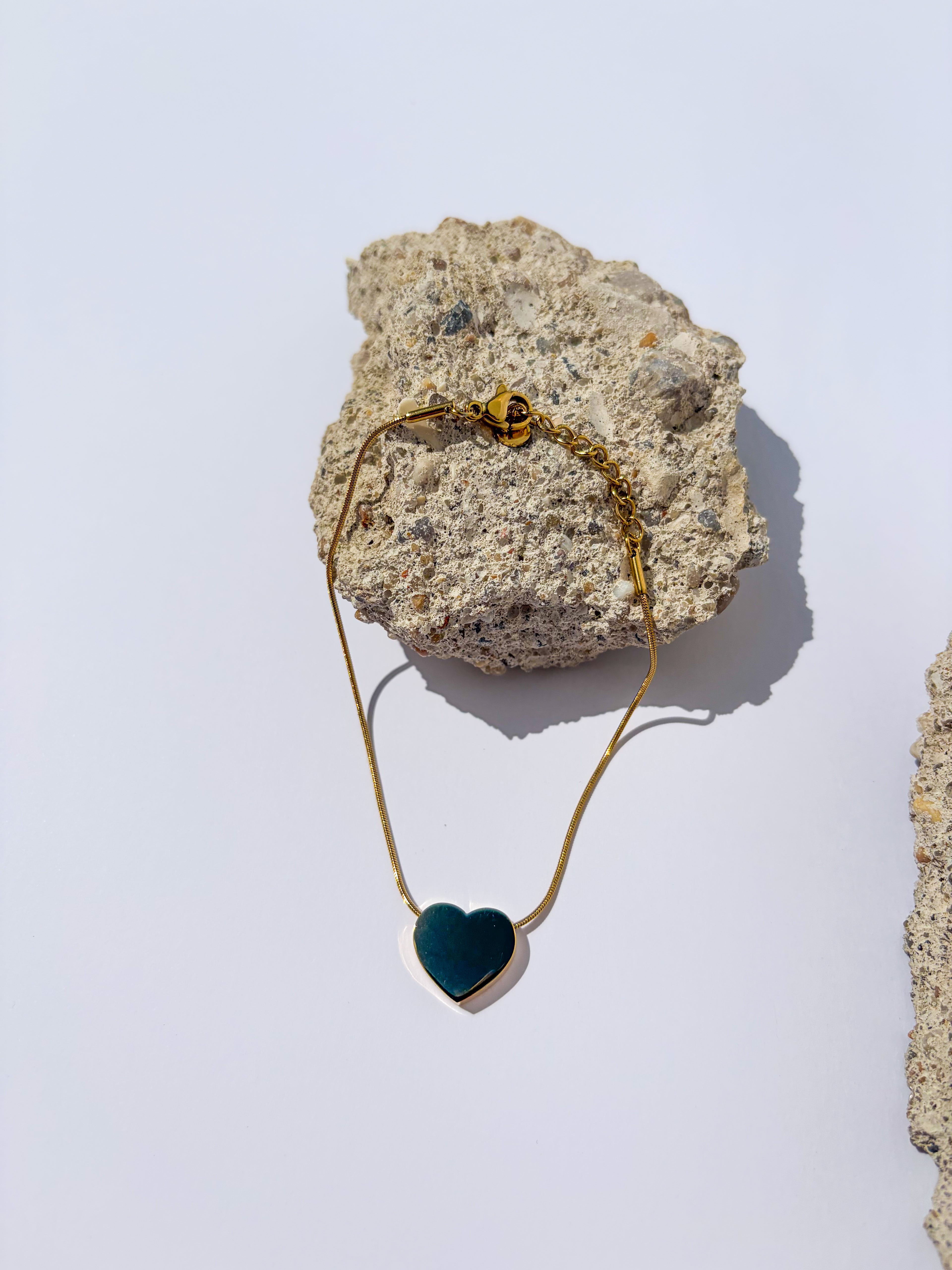 Pulseira Coração Dourado em Aço Inoxidável