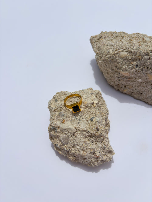 Anel Signet Pedra Preta em Aço Inoxidável