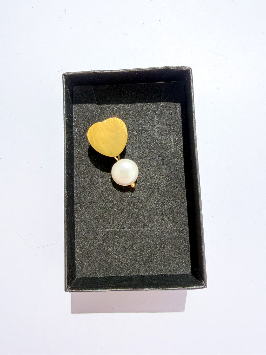 Brincos Coração & Pérola em Aço Inoxidável